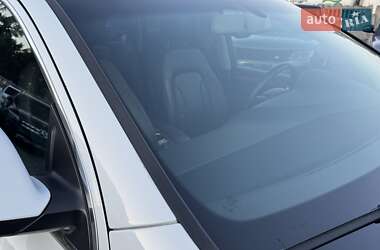 Позашляховик / Кросовер Audi Q7 2015 в 