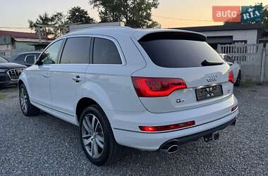 Позашляховик / Кросовер Audi Q7 2015 в 