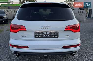 Позашляховик / Кросовер Audi Q7 2015 в 