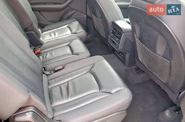 Позашляховик / Кросовер Audi Q7 2020 в 