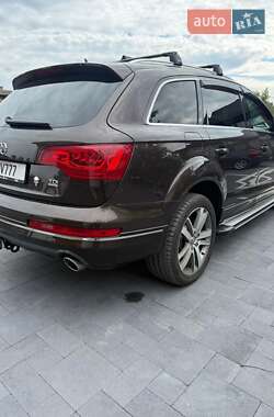 Внедорожник / Кроссовер Audi Q7 2011 в 