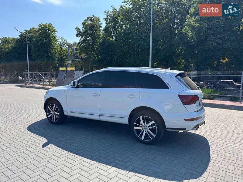 Внедорожник / Кроссовер Audi Q7 2013 в Кременчуге