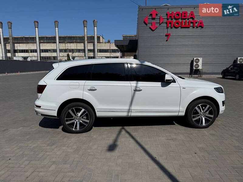 Внедорожник / Кроссовер Audi Q7 2013 в Кременчуге