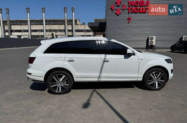 Внедорожник / Кроссовер Audi Q7 2013 в 
