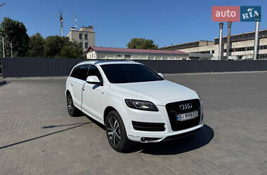Внедорожник / Кроссовер Audi Q7 2013 в 