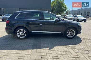 Позашляховик / Кросовер Audi Q7 2016 в 