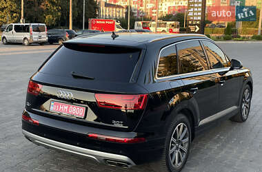 Внедорожник / Кроссовер Audi Q7 2017 в 