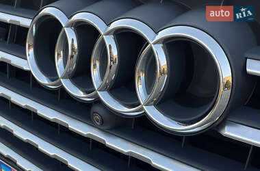 Внедорожник / Кроссовер Audi Q7 2017 в 