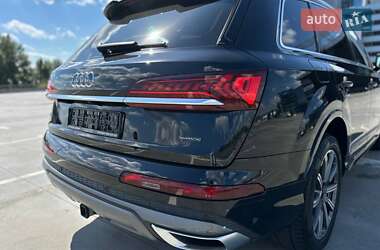 Внедорожник / Кроссовер Audi Q7 2019 в 