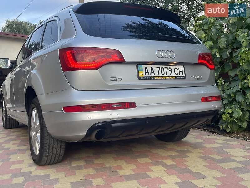 Позашляховик / Кросовер Audi Q7 2009 в Миргороді
