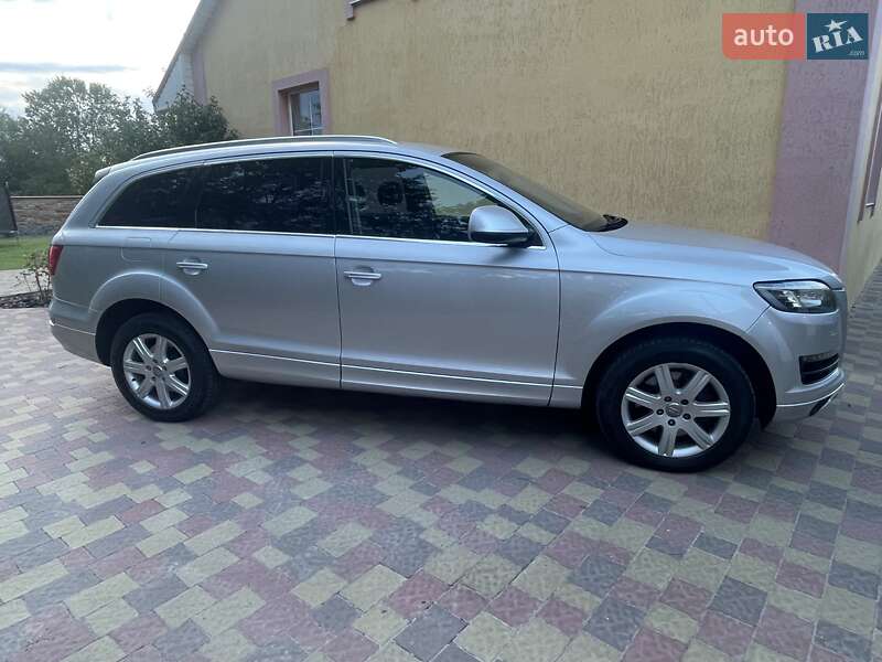 Позашляховик / Кросовер Audi Q7 2009 в Миргороді