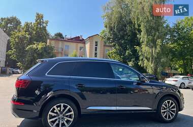 Внедорожник / Кроссовер Audi Q7 2017 в 