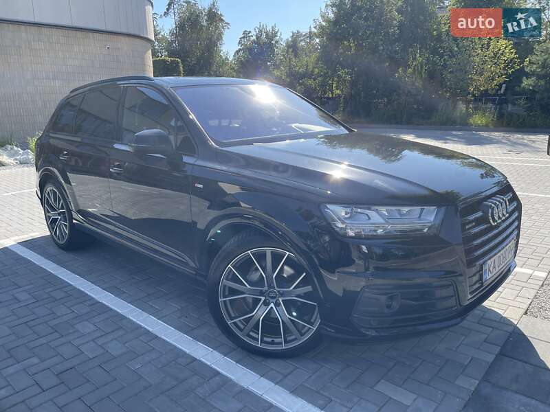 Внедорожник / Кроссовер Audi Q7 2017 в Киеве