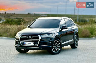 Позашляховик / Кросовер Audi Q7 2016 в 