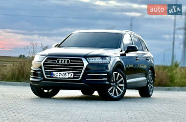 Позашляховик / Кросовер Audi Q7 2016 в 