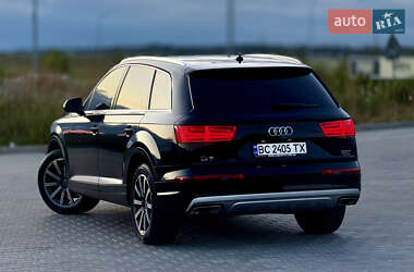 Позашляховик / Кросовер Audi Q7 2016 в 