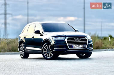 Позашляховик / Кросовер Audi Q7 2016 в 