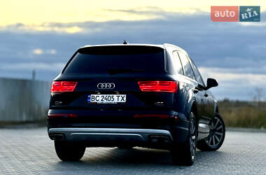 Позашляховик / Кросовер Audi Q7 2016 в 