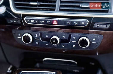 Позашляховик / Кросовер Audi Q7 2016 в 