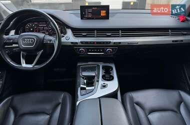Внедорожник / Кроссовер Audi Q7 2018 в 