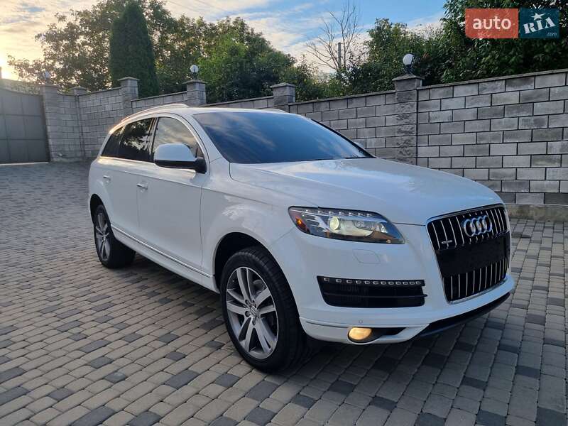 Внедорожник / Кроссовер Audi Q7 2014 в 