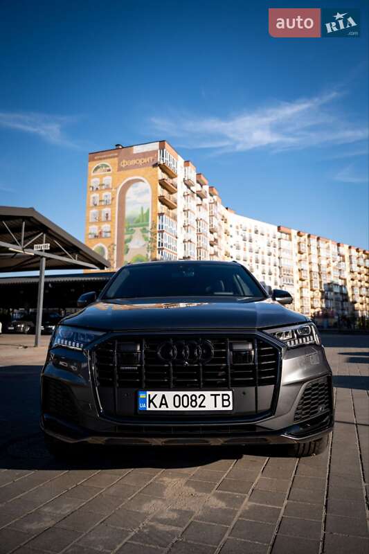 Внедорожник / Кроссовер Audi Q7 2019 в Житомире