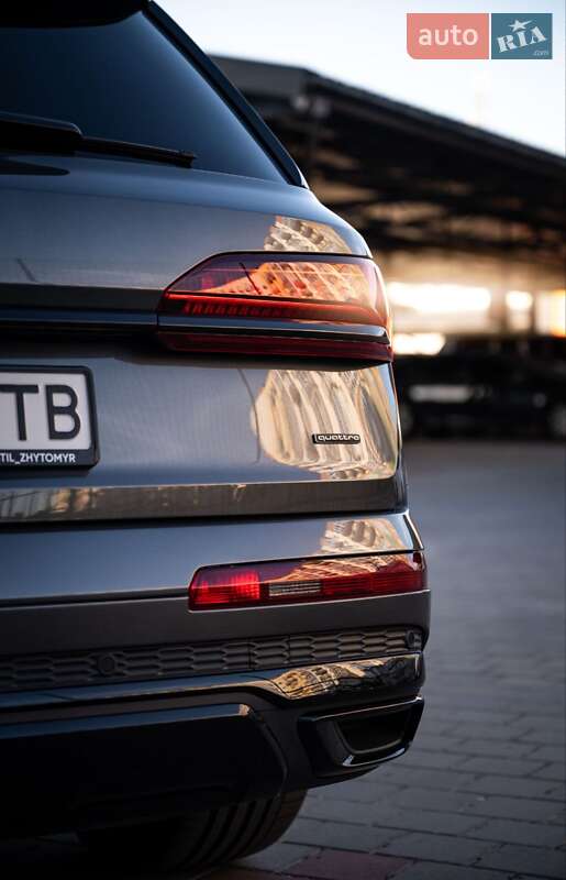 Внедорожник / Кроссовер Audi Q7 2019 в Житомире