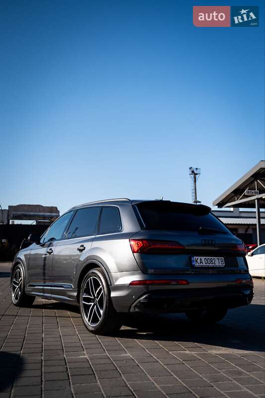 Внедорожник / Кроссовер Audi Q7 2019 в Житомире