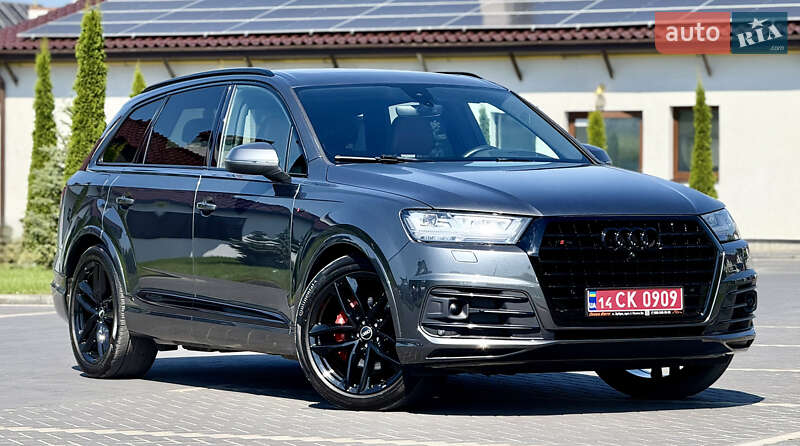 Позашляховик / Кросовер Audi Q7 2017 в Львові