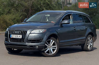 Внедорожник / Кроссовер Audi Q7 2012 в 