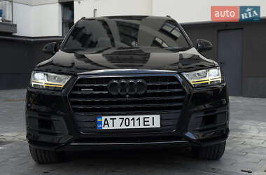 Внедорожник / Кроссовер Audi Q7 2016 в 