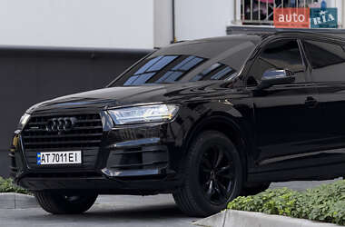 Внедорожник / Кроссовер Audi Q7 2016 в 