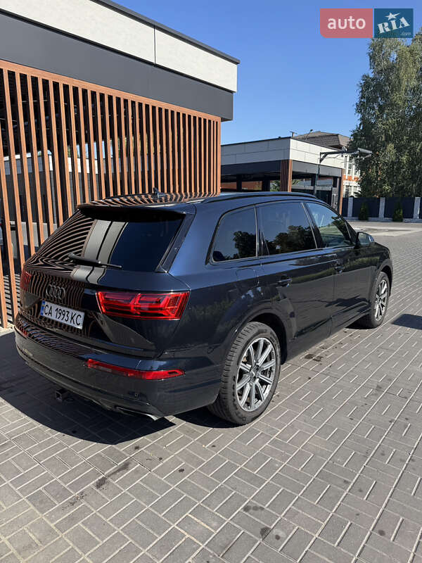 Внедорожник / Кроссовер Audi Q7 2016 в Черкассах