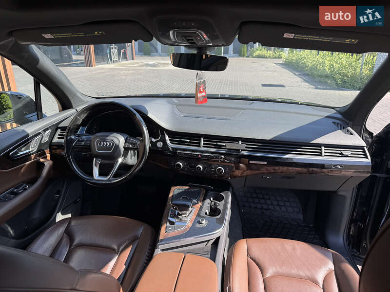 Внедорожник / Кроссовер Audi Q7 2016 в Черкассах