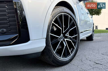 Внедорожник / Кроссовер Audi Q7 2021 в 