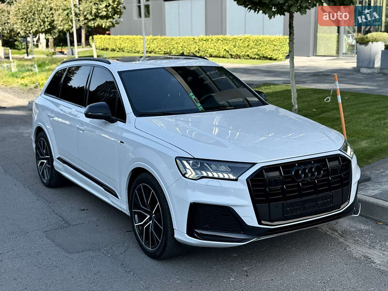Позашляховик / Кросовер Audi Q7 2021 в Львові