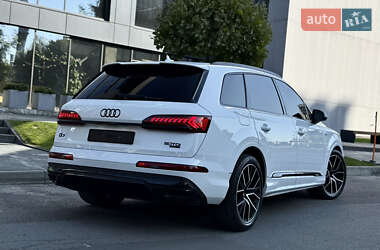 Внедорожник / Кроссовер Audi Q7 2021 в 