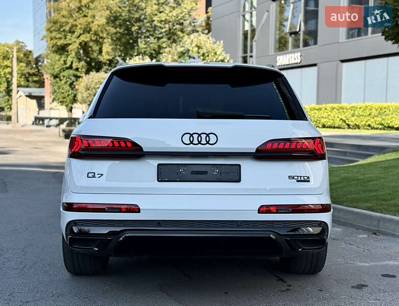 Позашляховик / Кросовер Audi Q7 2021 в Львові