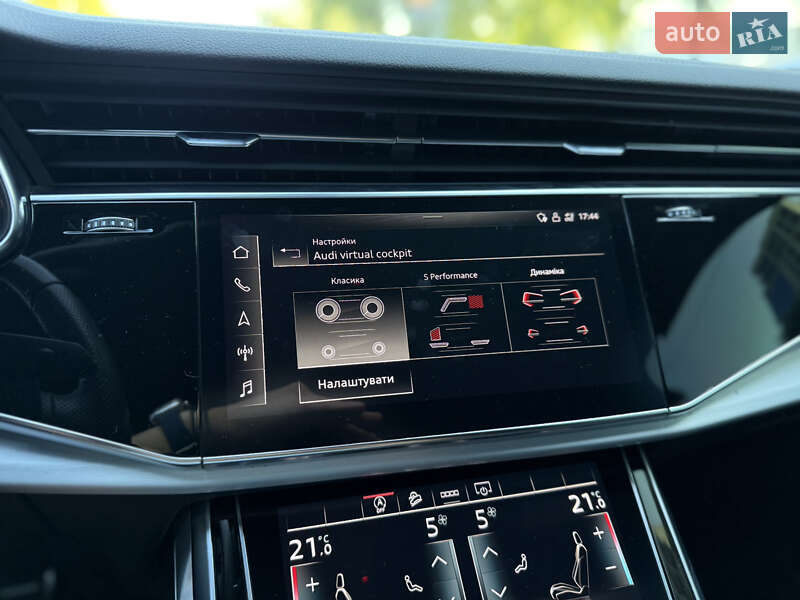 Позашляховик / Кросовер Audi Q7 2021 в Львові