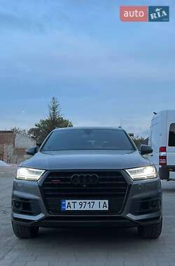 Внедорожник / Кроссовер Audi Q7 2016 в 