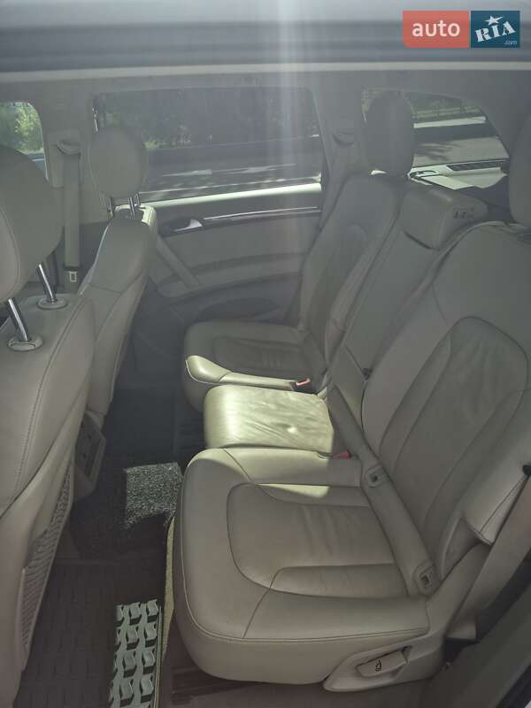 Позашляховик / Кросовер Audi Q7 2014 в Чернігові фото 15 Позашляховик / Кросовер Audi Q7 2014 в Чернігові