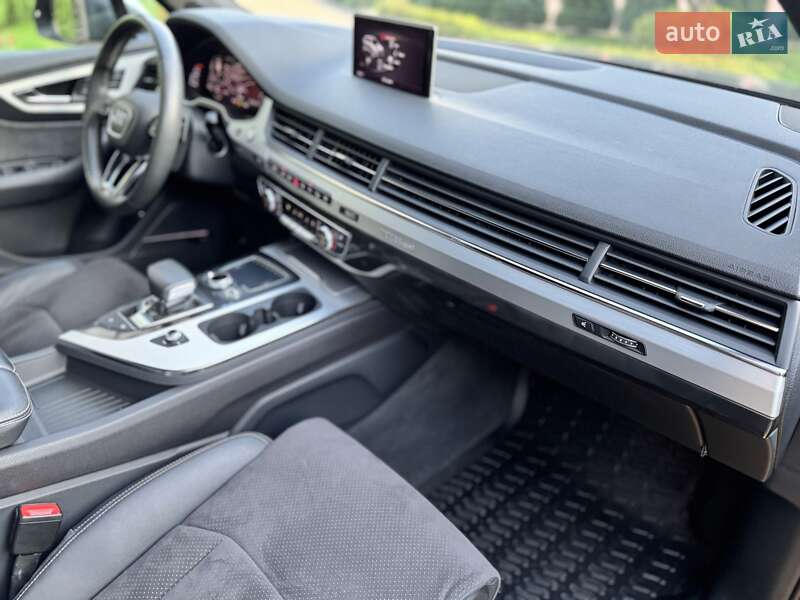Позашляховик / Кросовер Audi Q7 2019 в Києві фото 40 Позашляховик / Кросовер Audi Q7 2019 в Києві