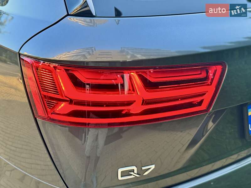 Позашляховик / Кросовер Audi Q7 2019 в Києві фото 11 Позашляховик / Кросовер Audi Q7 2019 в Києві