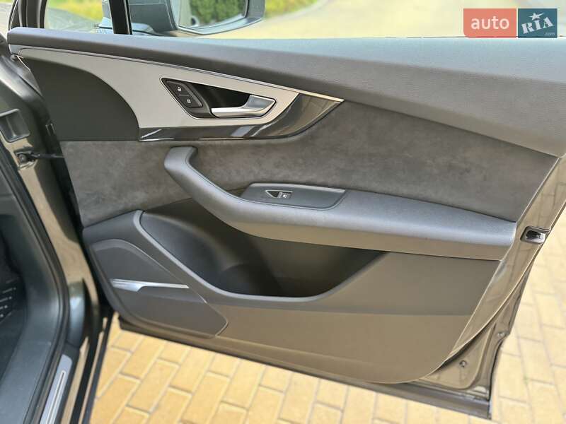 Позашляховик / Кросовер Audi Q7 2019 в Києві фото 47 Позашляховик / Кросовер Audi Q7 2019 в Києві