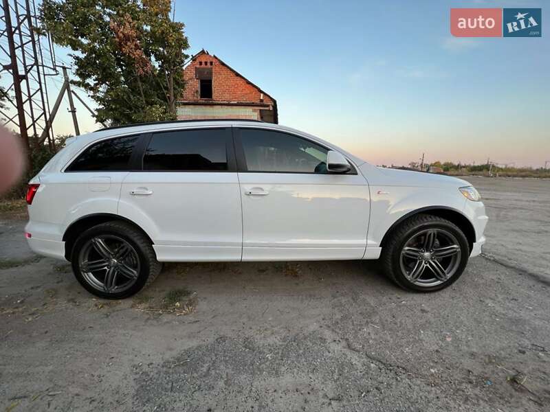 Внедорожник / Кроссовер Audi Q7 2013 в Днепре