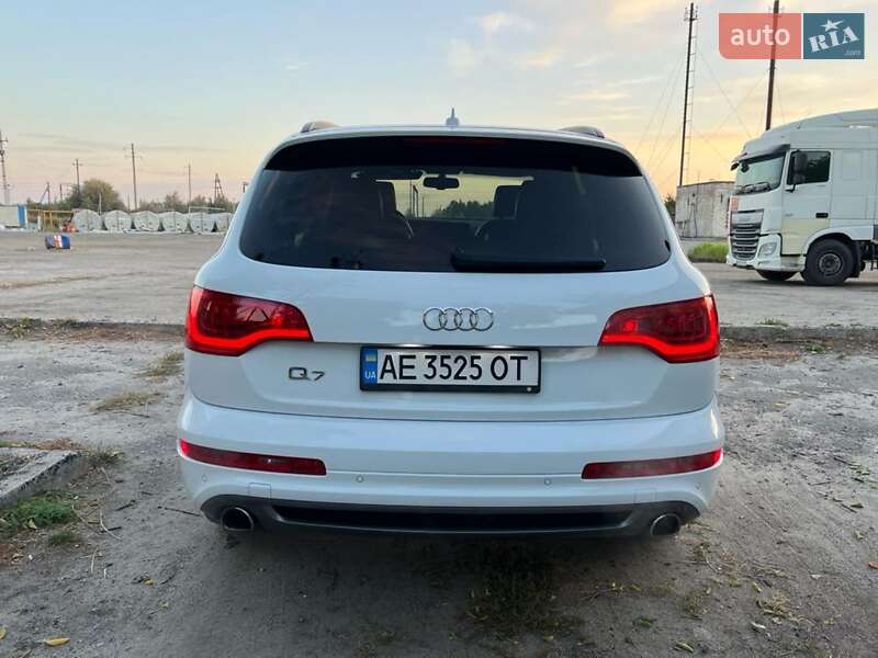 Внедорожник / Кроссовер Audi Q7 2013 в Днепре