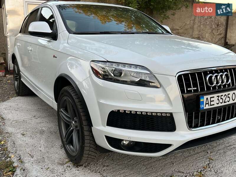 Позашляховик / Кросовер Audi Q7 2013 в Дніпрі