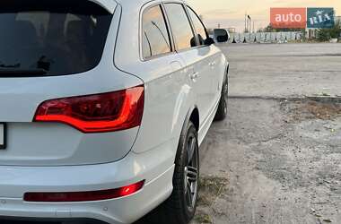 Внедорожник / Кроссовер Audi Q7 2013 в 