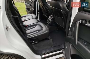 Внедорожник / Кроссовер Audi Q7 2013 в 