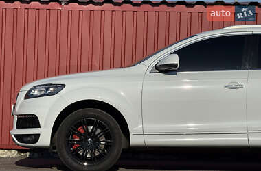Внедорожник / Кроссовер Audi Q7 2014 в 